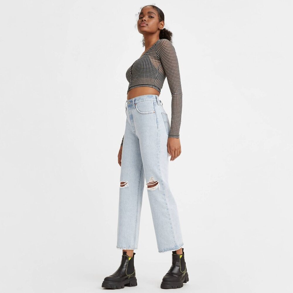 Levi’s Premium Light Wash Distressed‎ Ribcage Straight Jeans